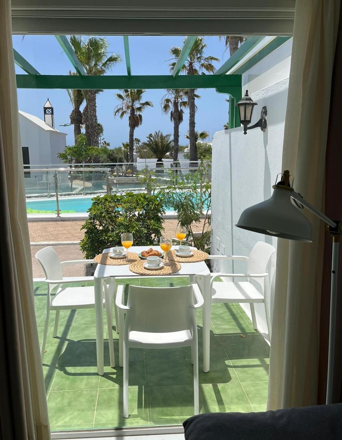 Retama Apartment Tias